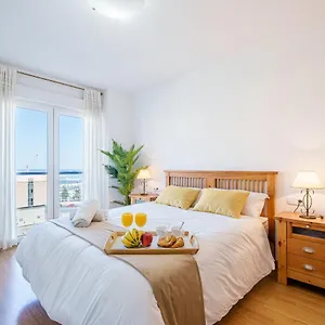 Soho & Sea Views -parking Apartamento